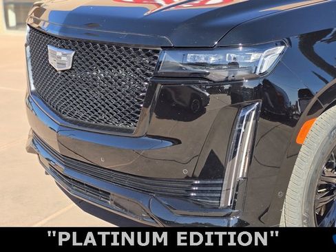 Used 2023 Cadillac Escalade ESV Sport Platinum image 16