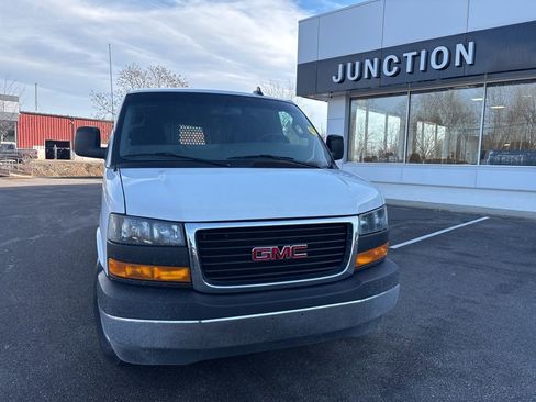 Used 2024 GMC Savana 2500 w/ Driver Convenience Package image 2