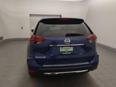 Used 2020 Nissan Rogue S FWD image 6