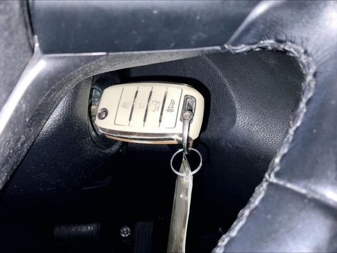 Used 2016 Kia Sorento FWD w/ LX Convenience Package image 12