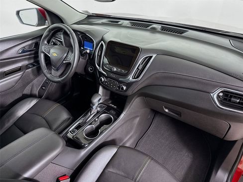 Used 2024 Chevrolet Equinox Premier image 28