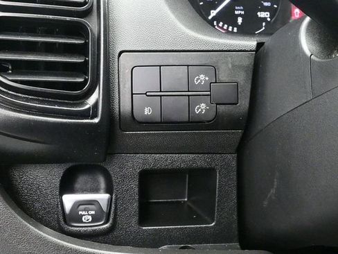 Used 2024 RAM ProMaster 2500 w/ Convenience Group FWD image 16