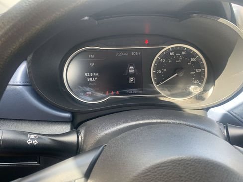 Used 2024 Nissan Versa SV FWD image 28