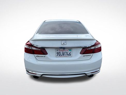 Used 2016 Honda Accord Sport image 4