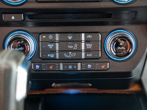 Used 2018 Ford F150 King Ranch w/ Equipment Group 601A Luxury image 31