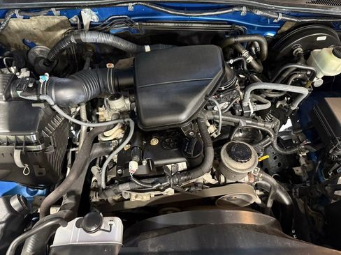 Used 2016 Toyota Tacoma SR5 RWD image 21