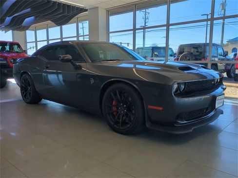 Used 2023 Dodge Challenger SRT Hellcat image 2