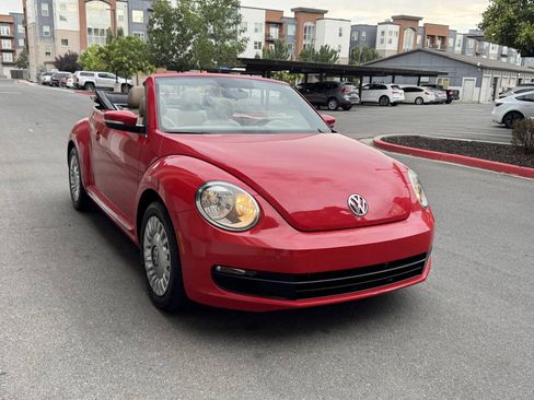 Used 2015 Volkswagen Beetle 1.8T FWD image 17