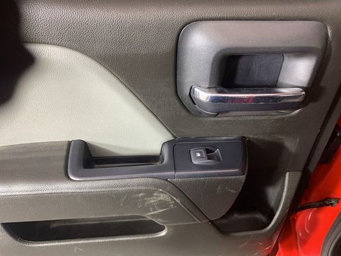 Used 2018 Chevrolet Silverado 1500 Custom w/ Custom Value Package image 32