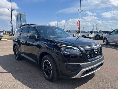 Used 2024 Nissan Pathfinder Rock Creek AWD/4WD image 10