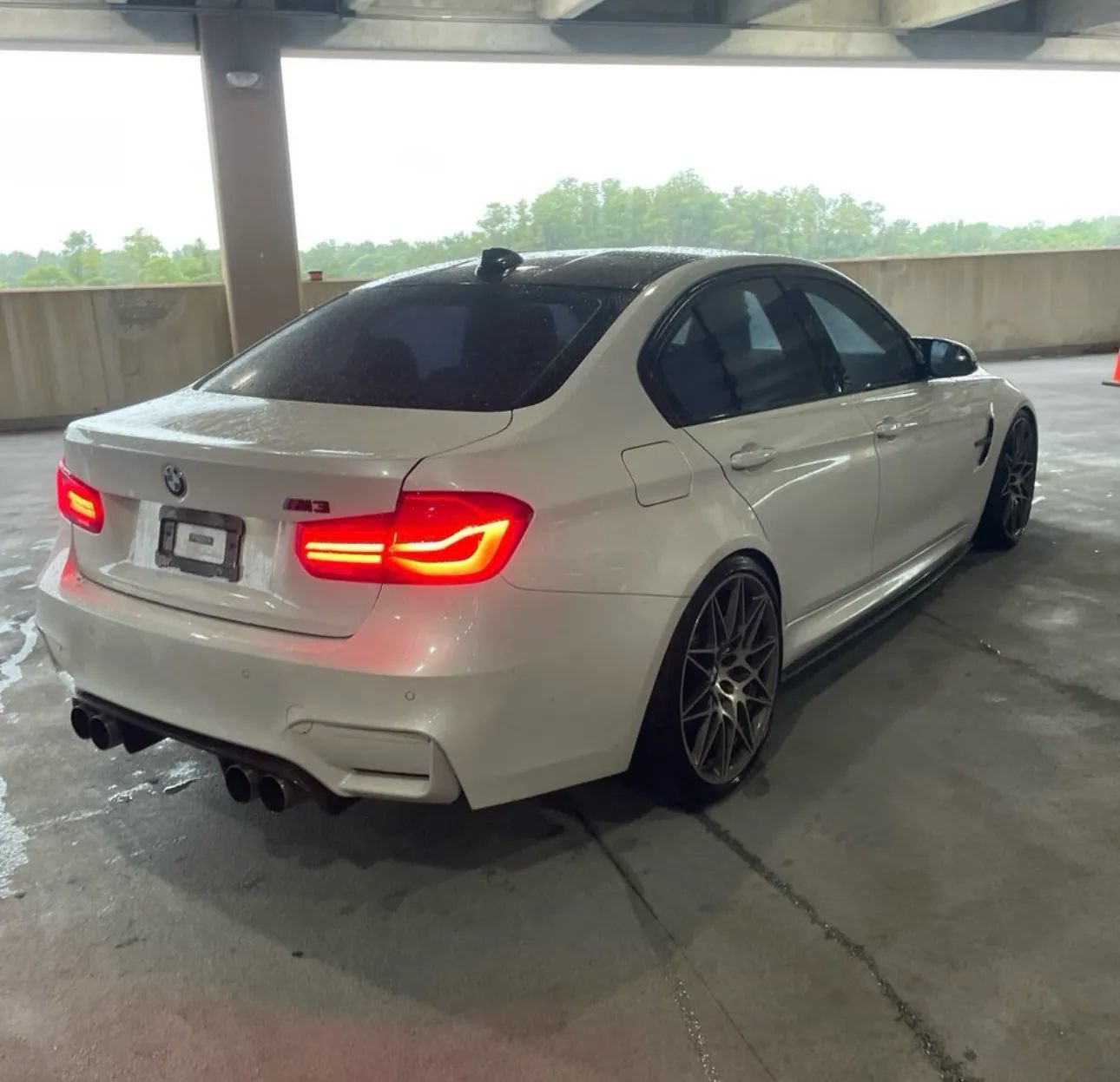 Used 2018 BMW M3 CS RWD image 4
