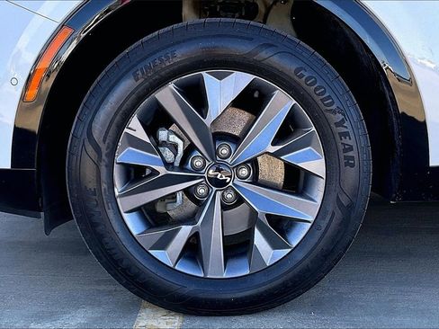 Used 2023 Kia Sportage SX Prestige image 9