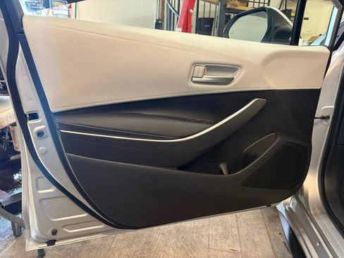 Used 2020 Toyota Corolla SE image 23