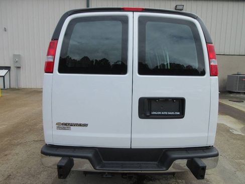 Used 2024 Chevrolet Express 3500 w/ Driver Convenience Package RWD image 6