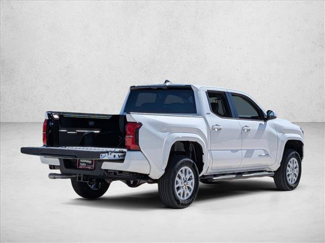 Used 2025 Toyota Tacoma SR5 AWD/4WD image 2