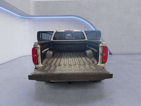 Used 2015 Chevrolet Colorado Z71 image 11