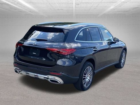 Used 2026 Mercedes-Benz GLC 300 4MATIC image 5