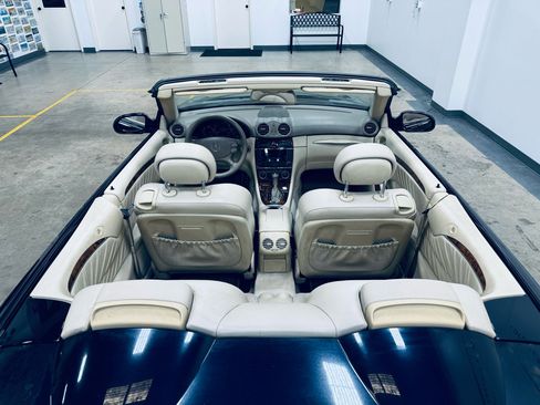 Used 2009 Mercedes-Benz CLK 350 Cabriolet image 24