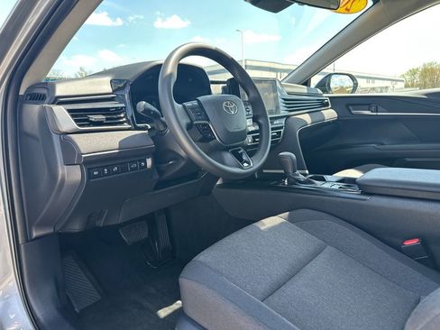 Used 2025 Toyota Camry LE FWD image 11