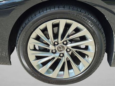 Used 2022 Lexus ES 350 Ultra Luxury w/ Accessory Package 2 FWD image 19