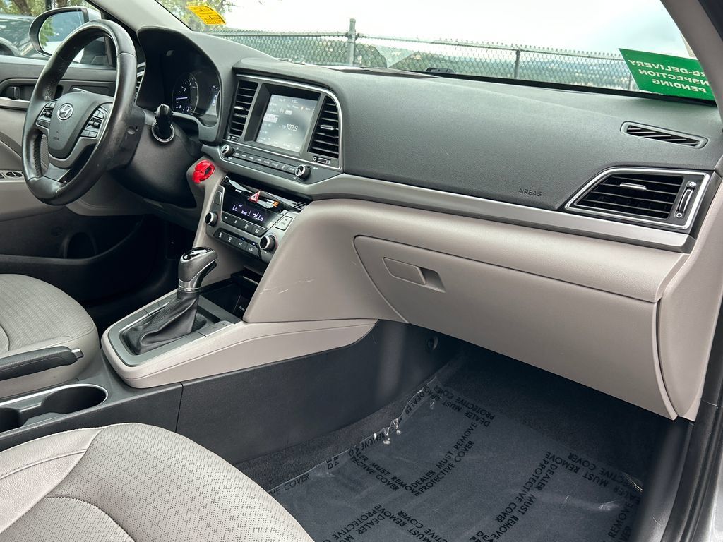 Used 2017 Hyundai Elantra Limited FWD image 8