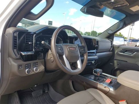 Certified 2023 GMC Sierra 1500 SLT image 10