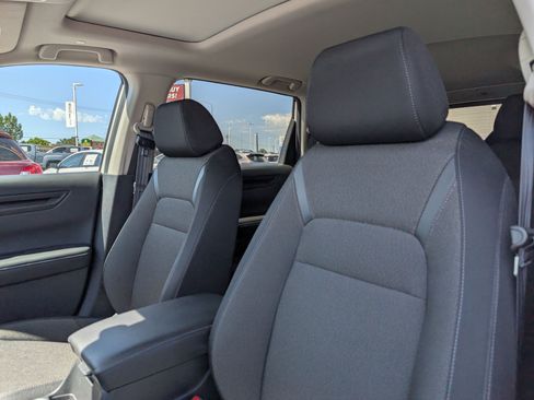 Used 2024 Honda CR-V EX image 17