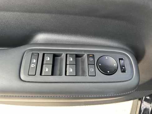 Used 2025 Hyundai Santa Fe SEL FWD image 15