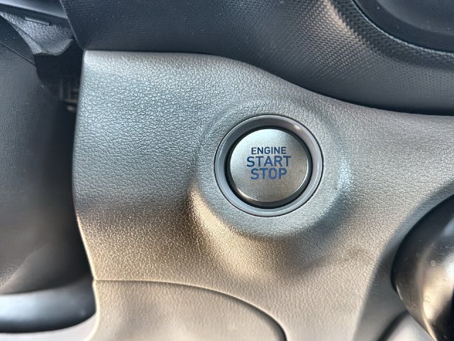 Used 2025 Hyundai Venue SEL FWD image 16