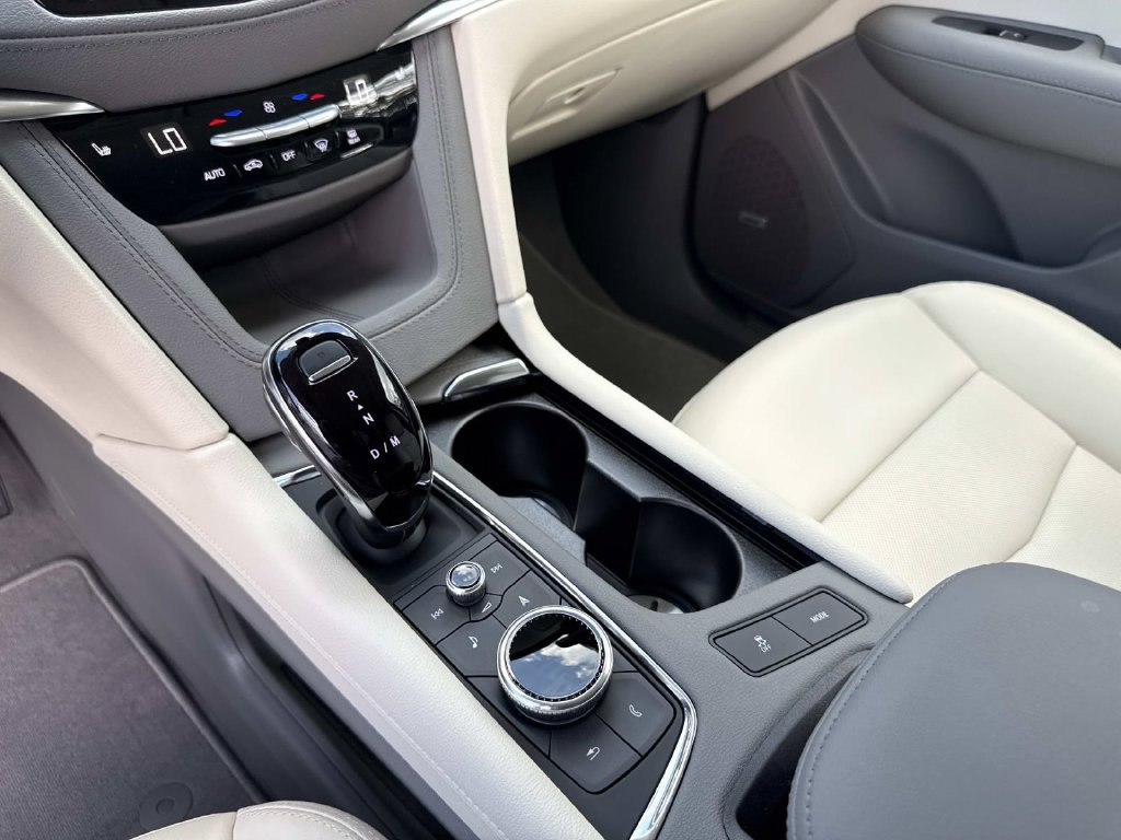New 2026 Cadillac XT5 Premium Luxury FWD image 25