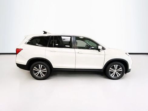 Used 2017 Honda Pilot EX image 5