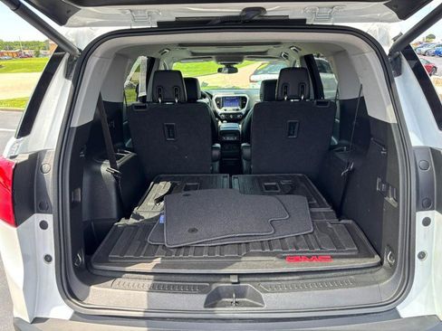 Used 2019 GMC Acadia SLT w/ LPO, Floor Liner Package AWD/4WD image 7