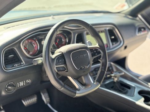 Used 2018 Dodge Challenger SRT Hellcat image 9