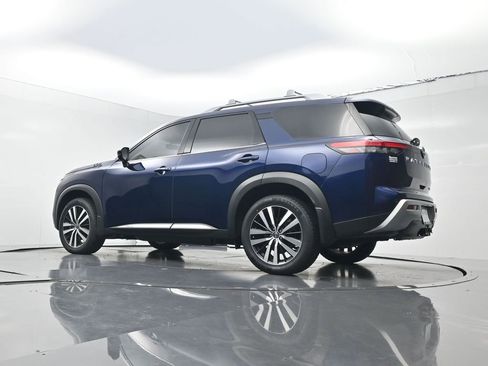 Used 2025 Nissan Pathfinder Platinum w/ Cargo Package FWD image 24
