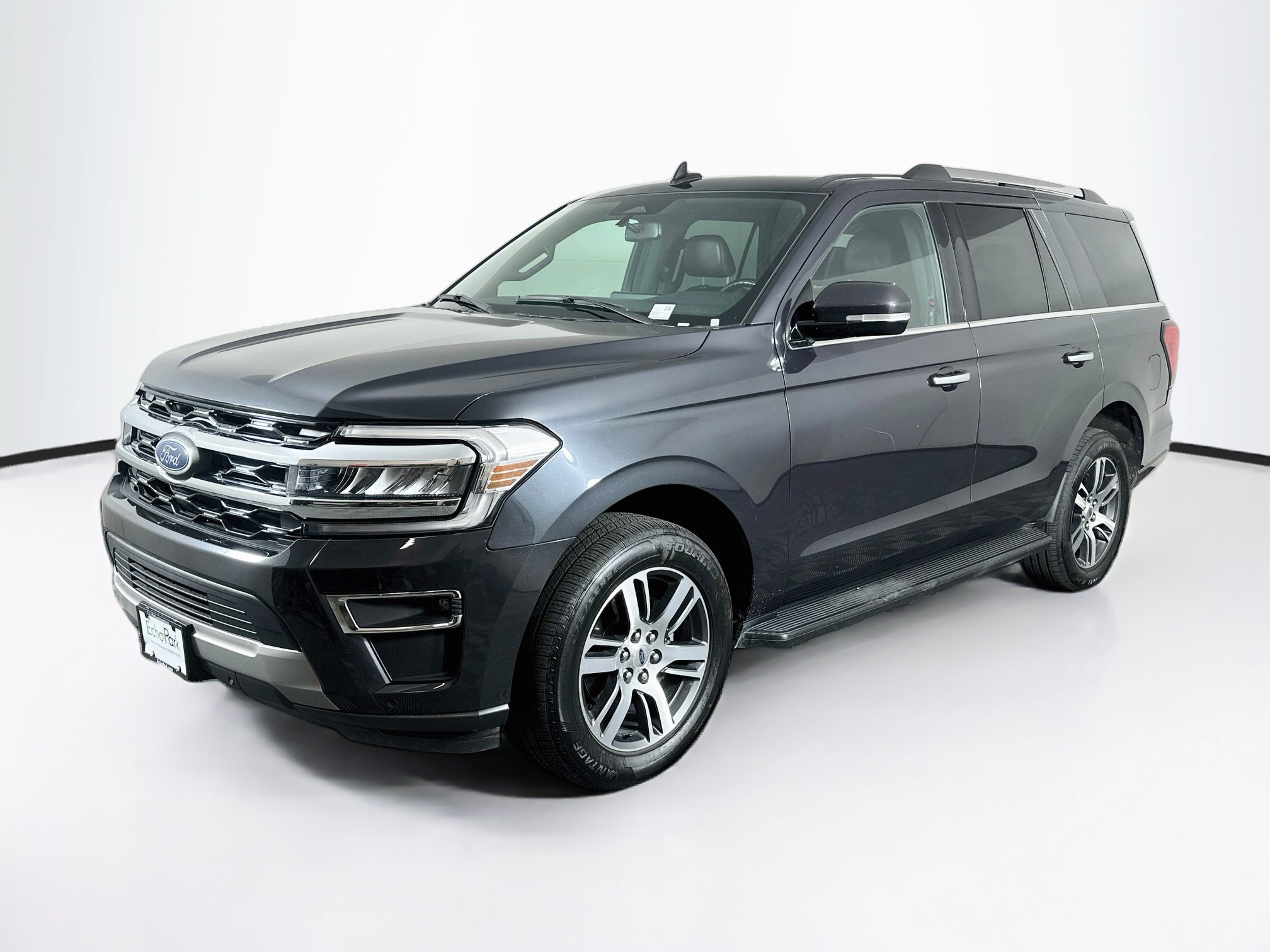 Used 2024 Ford Expedition Limited RWD image 3