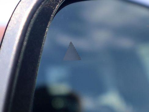 Used 2019 Jeep Grand Cherokee Laredo w/ 18" Wheel & 8.4" Radio Group image 24