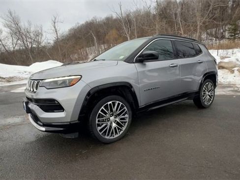 Used 2023 Jeep Compass Limited w/ Elite Group image 4