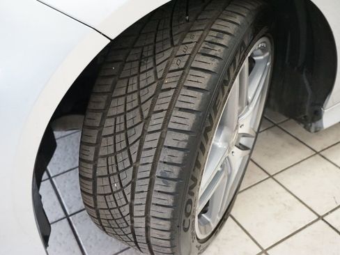 Used 2014 Mercedes-Benz E 350 4MATIC Sedan image 55