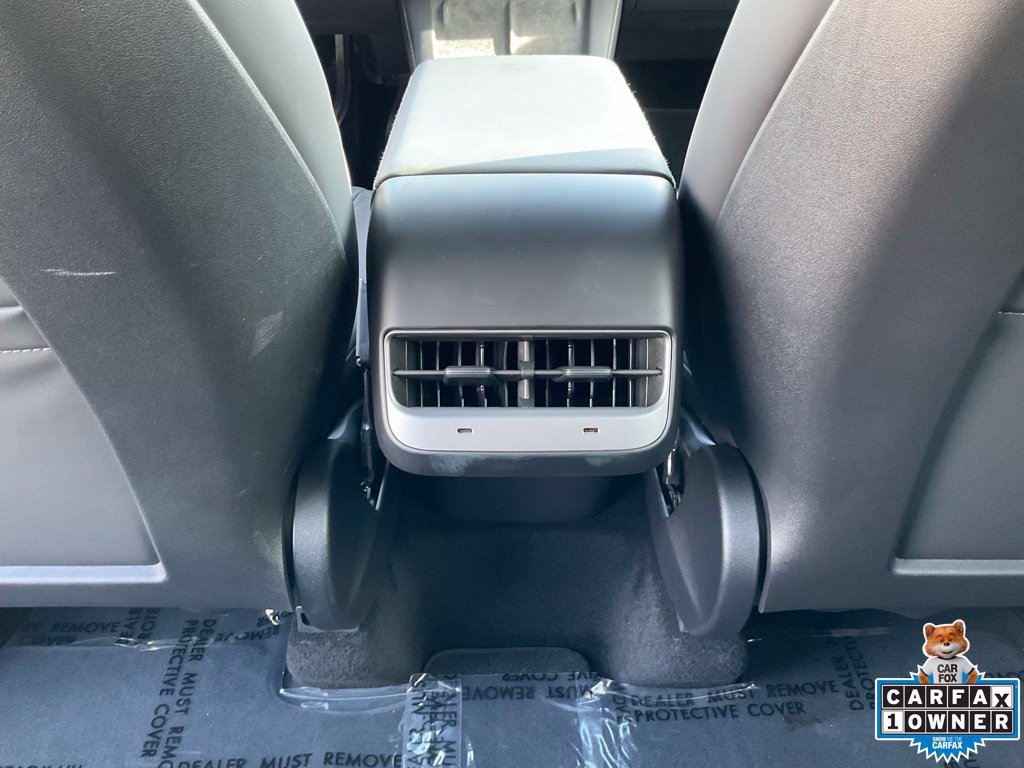 Used 2024 Tesla Model Y Long Range AWD/4WD image 36