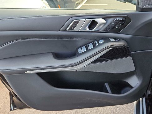 Certified 2024 BMW X7 xDrive40i w/ Executive Package image 12