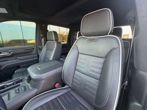 Used 2025 GMC Sierra 2500 AT4X AWD/4WD image 23
