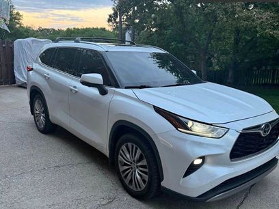 Used 2023 Toyota Highlander Platinum