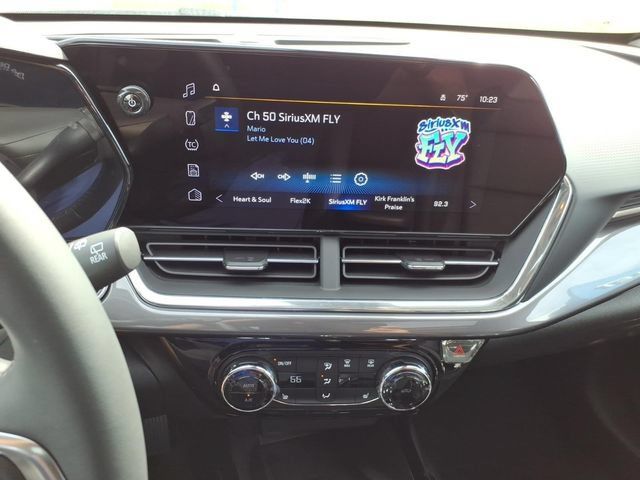 New 2026 Chevrolet Trax ACTIV w/ Sunroof Package FWD image 13