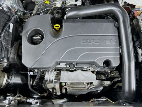 Used 2024 GMC Terrain SLE FWD image 31
