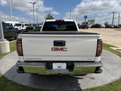 Used 2017 GMC Sierra 1500 SLT w/ SLT Premium Package AWD/4WD image 5
