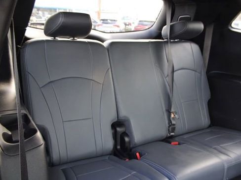 Used 2022 Buick Enclave Premium image 31