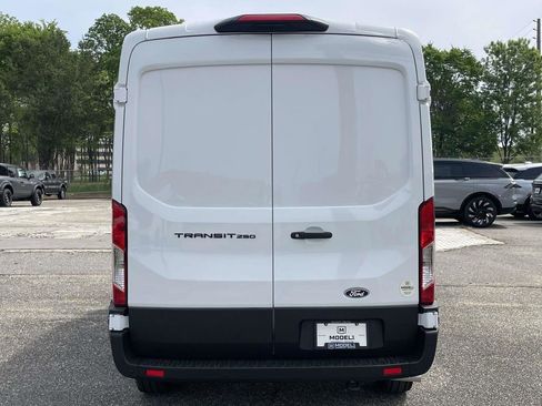 New 2026 Ford Transit 250 148 Medium Roof RWD image 4
