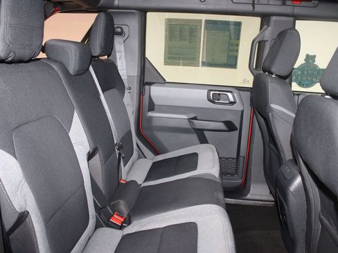 Used 2023 Ford Bronco 4-Door AWD/4WD image 28