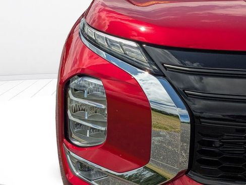 New 2026 Mitsubishi Outlander LE FWD image 9