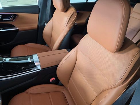 New 2026 Mercedes-Benz GLC 300 image 8